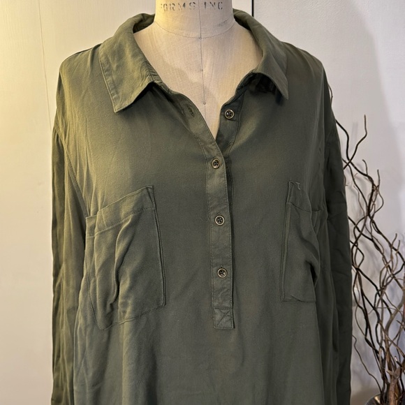 Terra & Sky collared long sleeve button up dress with rollup sleeves - Picture 2 of 6
